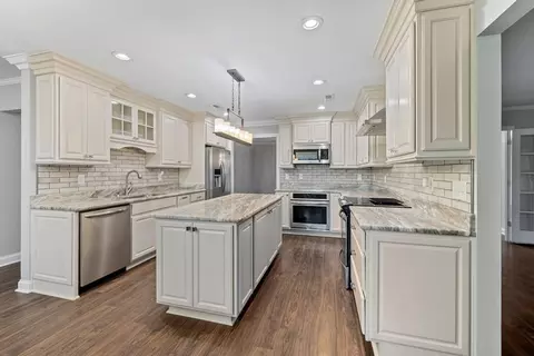 Kitchen - 1004 Heather Ln, Sumter, SC 29154 photo 2 of 9