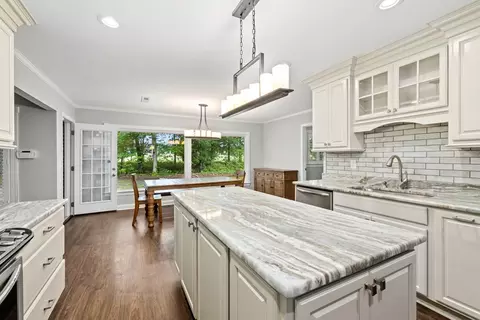 Kitchen - 1004 Heather Ln, Sumter, SC 29154 photo 5 of 9