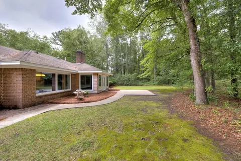 Exterior - 1004 Heather Ln, Sumter, SC 29154 photo 8 of 13