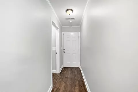 Entry Way - 1004 Heather Ln, Sumter, SC 29154 photo 4 of 5