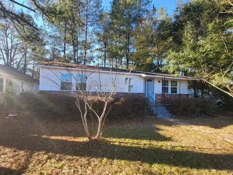 706 St John St, Kingstree, SC 29556