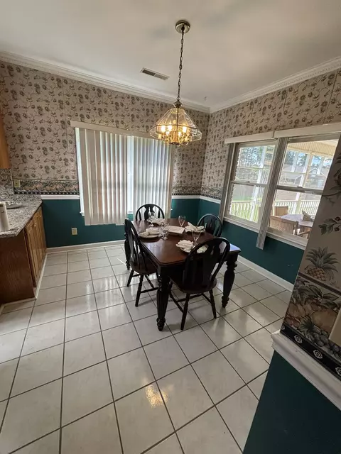 Dining - 30 Mere Ct, Sumter, SC 29150 photo 1 of 1
