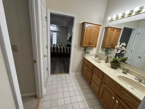 Bath - 30 Mere Ct, Sumter, SC 29150 photo 5 of 5
