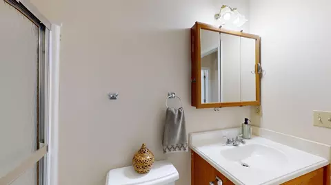 Bath - 30 Mere Ct, Sumter, SC 29150 photo 2 of 7
