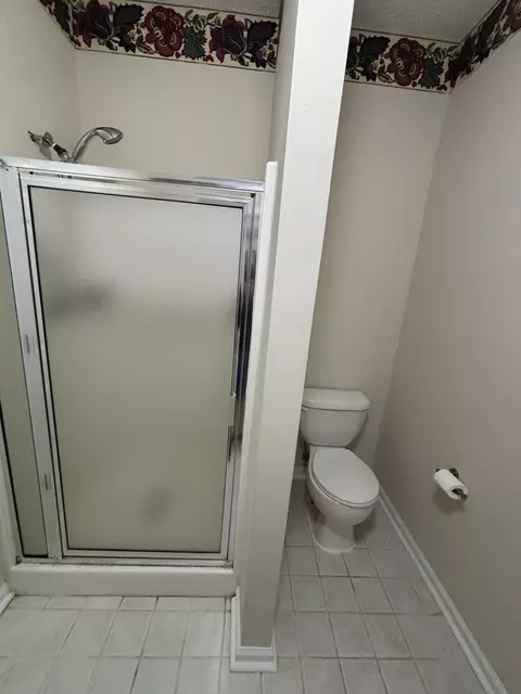 Bath - 30 Mere Ct, Sumter, SC 29150 photo 4 of 5