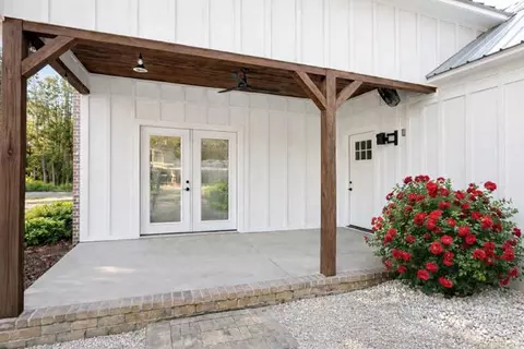 Exterior - 1702 Camp Shelor Rd, Manning, SC 29102 photo 4 of 6