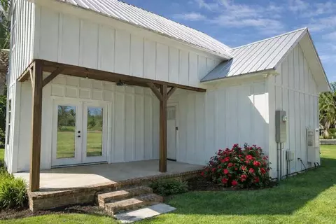 Exterior - 1702 Camp Shelor Rd, Manning, SC 29102 photo 3 of 6