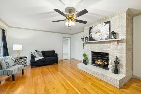 Living - 2 Robbins Ave, Sumter, SC 29150 photo 5 of 5