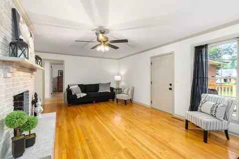 Living - 2 Robbins Ave, Sumter, SC 29150 photo 3 of 5