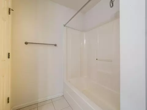 Bath - 70 Pinnacle Ct, Sumter, SC 29154 photo 6 of 6
