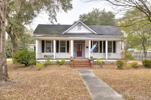 227 N Church St, Manning, SC 29102