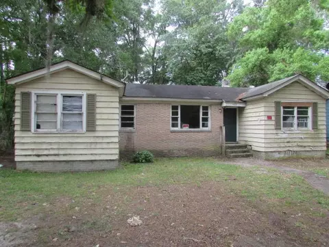 428 Robney Dr, Sumter, SC 29150