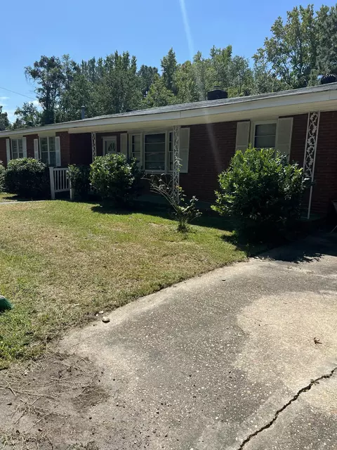 Exterior - 209 Peterson Ln, Manning, SC 29102 photo 1 of 7