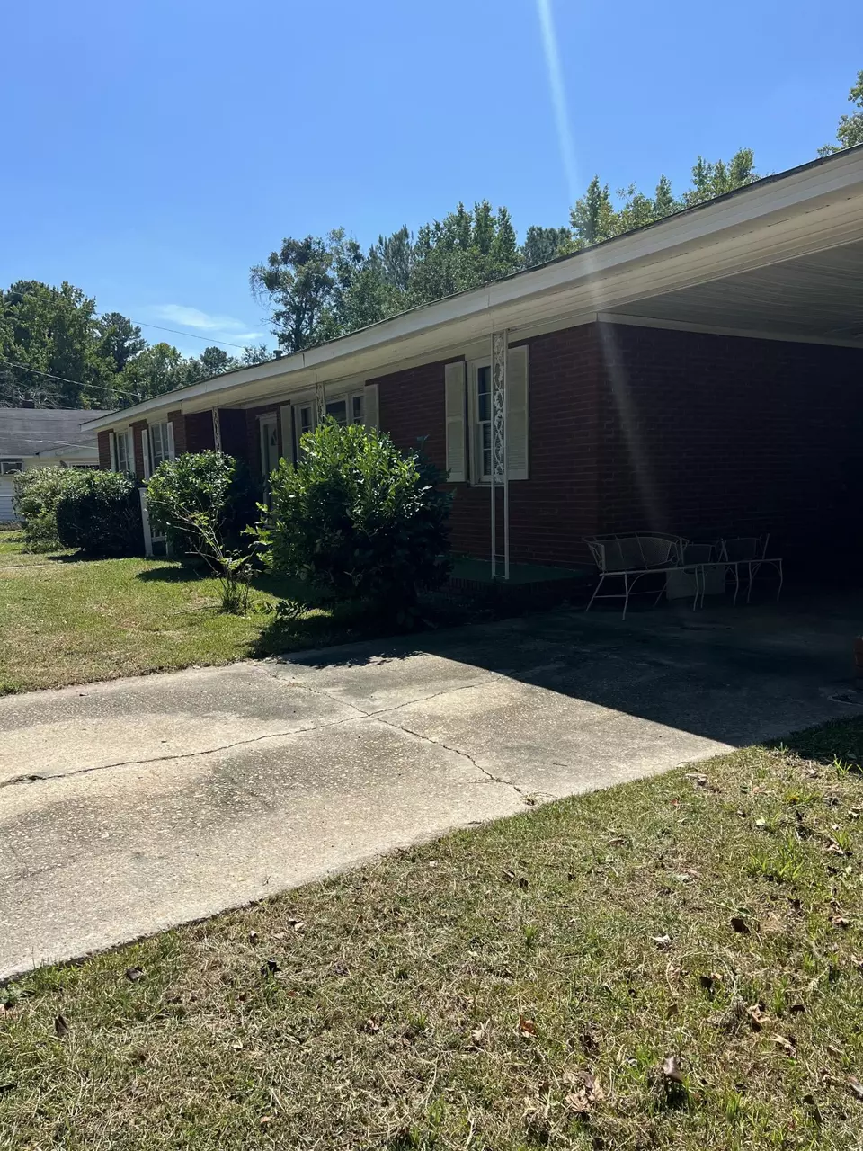 Exterior - 209 Peterson Ln, Manning, SC 29102 photo 2 of 7