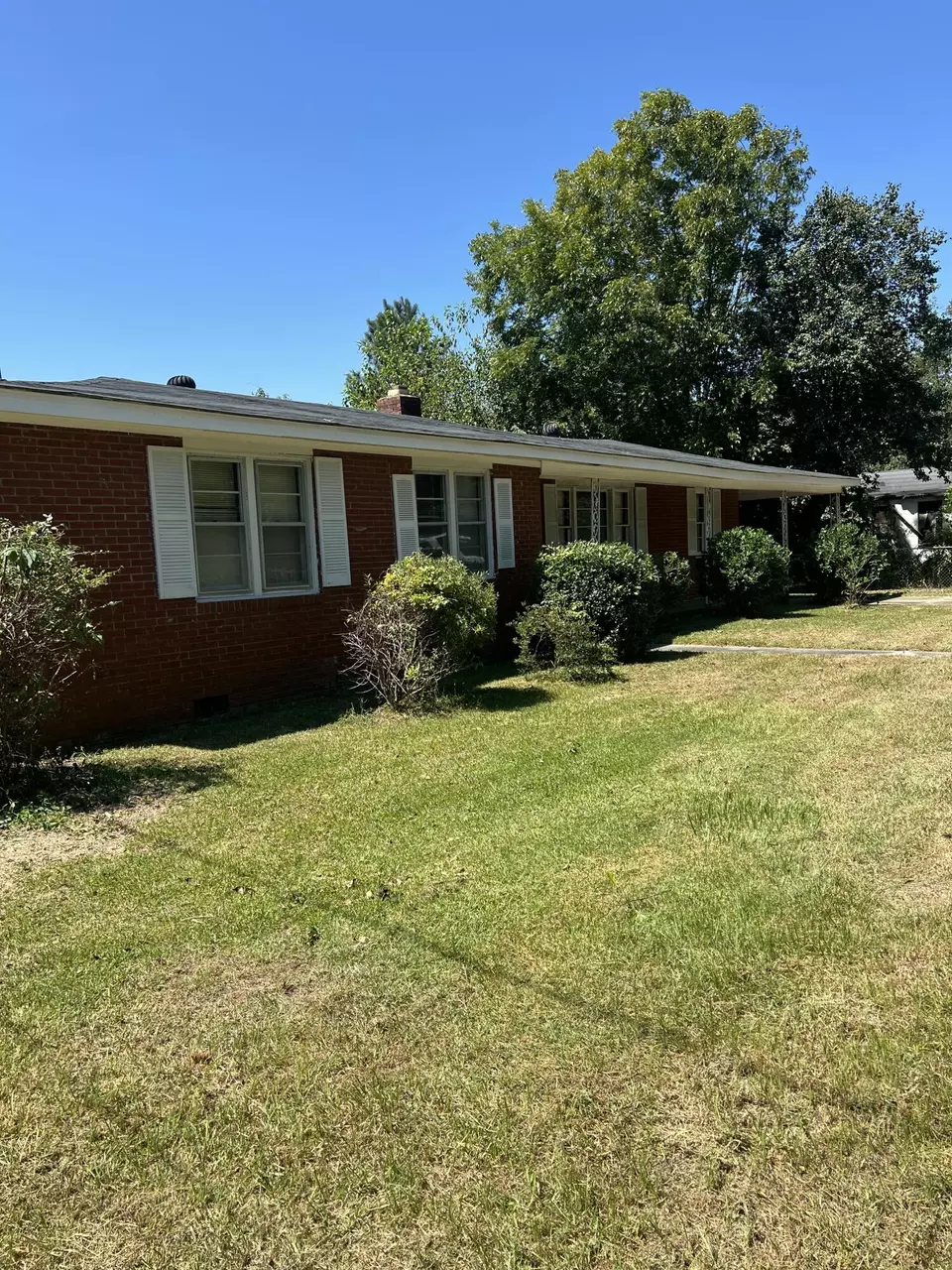 Exterior - 209 Peterson Ln, Manning, SC 29102 photo 3 of 7