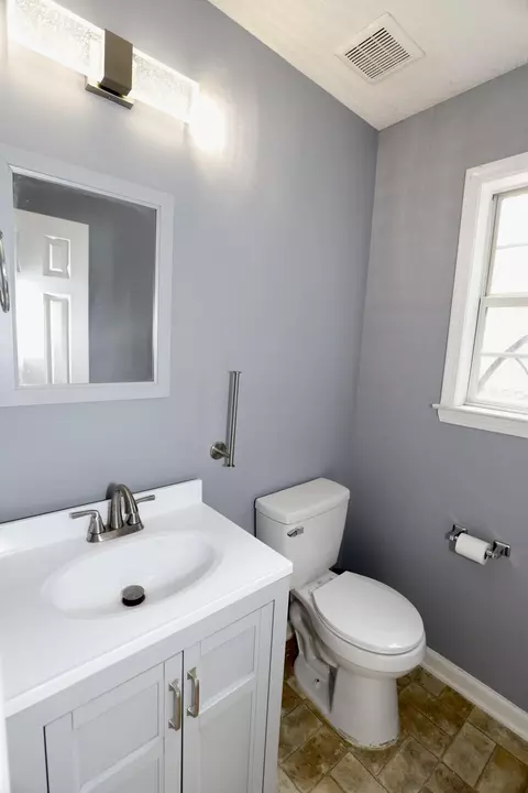 Bath - 1113 Chivalry St, Sumter, SC 29154 photo 1 of 7