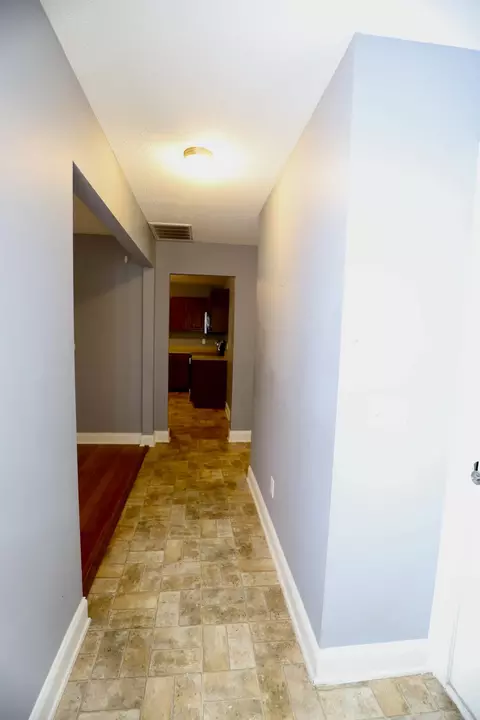 Entry Way - 1113 Chivalry St, Sumter, SC 29154 photo 4 of 9
