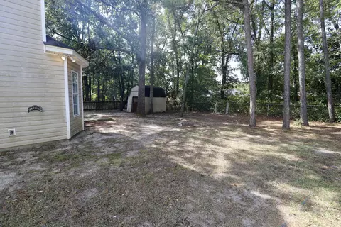 Exterior - 1113 Chivalry St, Sumter, SC 29154 photo 8 of 11