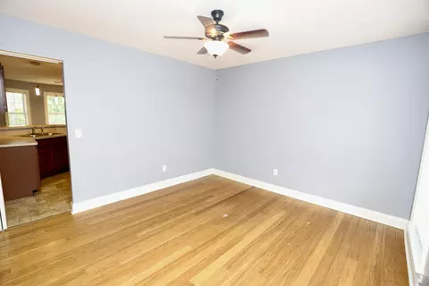 Living - 1113 Chivalry St, Sumter, SC 29154 photo 1 of 8
