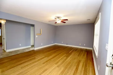 Living - 1113 Chivalry St, Sumter, SC 29154 photo 5 of 8