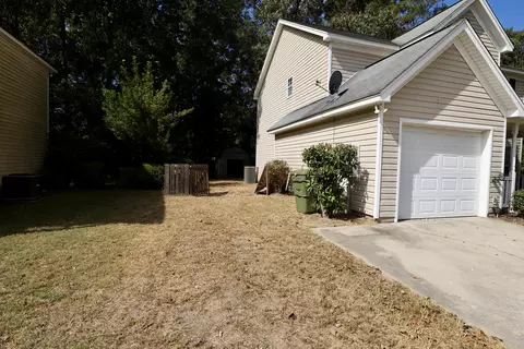 Exterior - 1113 Chivalry St, Sumter, SC 29154 photo 2 of 11