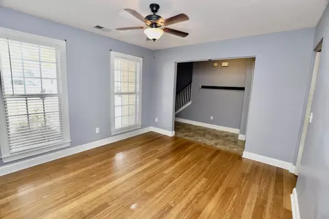 Living - 1113 Chivalry St, Sumter, SC 29154 photo 2 of 8