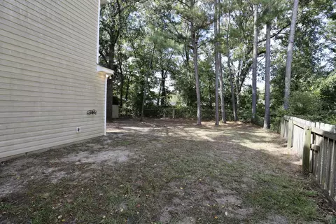 Exterior - 1113 Chivalry St, Sumter, SC 29154 photo 9 of 11
