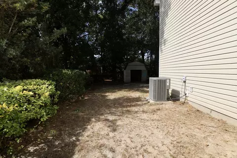 Exterior - 1113 Chivalry St, Sumter, SC 29154 photo 10 of 11