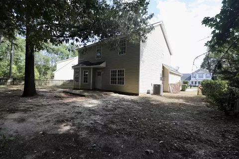 Exterior - 1113 Chivalry St, Sumter, SC 29154 photo 5 of 11