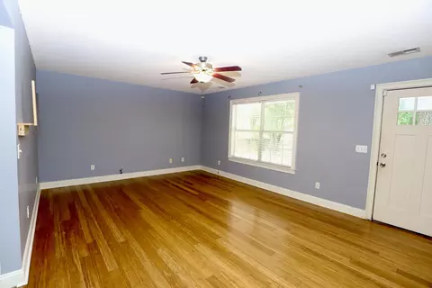 Living - 1113 Chivalry St, Sumter, SC 29154 photo 8 of 8