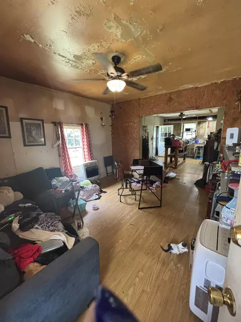 5957 E Old Marion Hwy, Florence, SC 29506