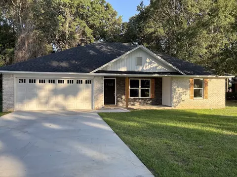 Exterior - 3125 Foxcroft Cir, Sumter, SC 29154 photo 3 of 5