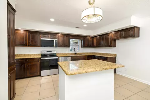 Kitchen - 2202 Gingko Dr, Sumter, SC 29150 photo 5 of 5