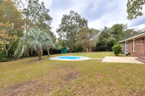 Exterior - 2202 Gingko Dr, Sumter, SC 29150 photo 5 of 10