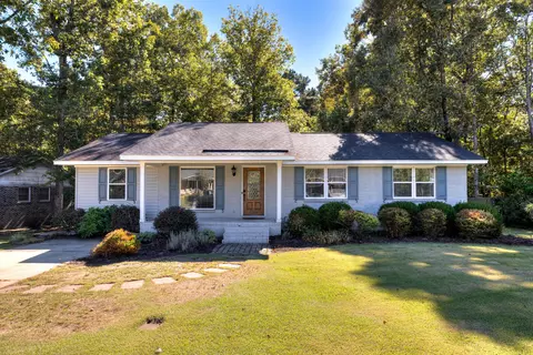 605 Gib Dr, Manning, SC 29102