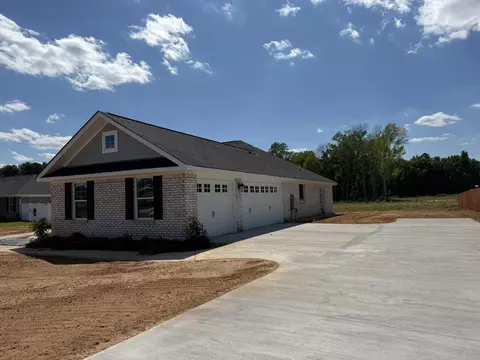 Exterior - 1230 Freeport Dr, Sumter, SC 29154 photo 2 of 8