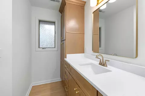 Bath - 960 Heather Ln, Sumter, SC 29154 photo 5 of 8