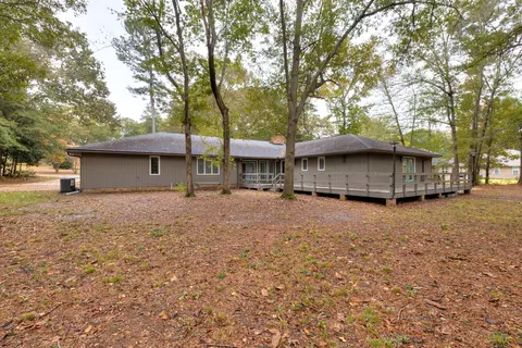 Exterior - 960 Heather Ln, Sumter, SC 29154 photo 10 of 15