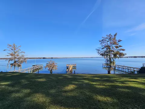 793 Stumphole Rd, Elloree, SC 29047
