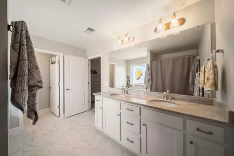Bath - 3565 Katwallace Cir, Sumter, SC 29154 photo 3 of 3