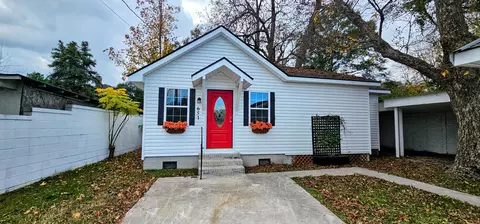 651 Hardware St, Elloree, SC 29047