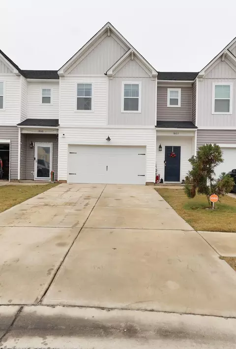 1862 Gabriel Ln, Sumter, SC 29150