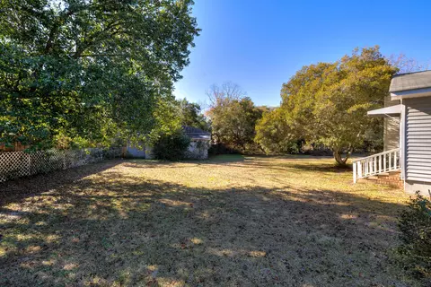 Exterior - 302 Stuckey St, Sumter, SC 29150 photo 5 of 7