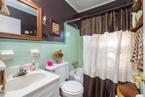 Bath - 302 Stuckey St, Sumter, SC 29150 photo 4 of 4