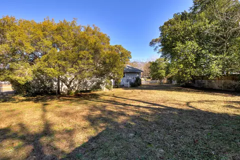 Exterior - 302 Stuckey St, Sumter, SC 29150 photo 3 of 7