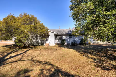 Exterior - 302 Stuckey St, Sumter, SC 29150 photo 7 of 7