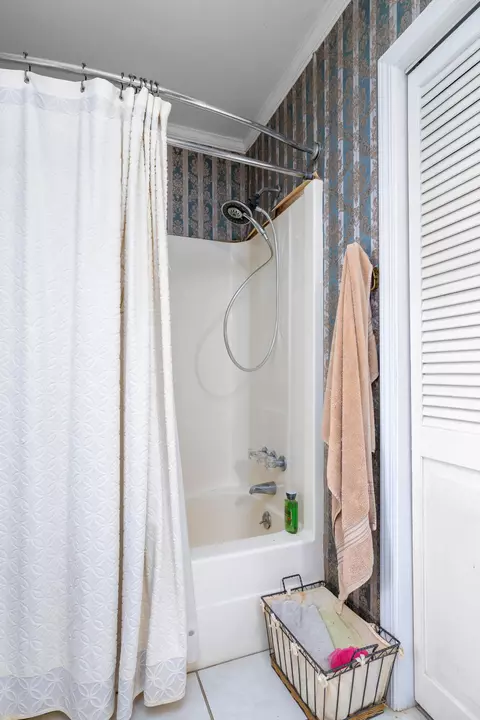 Bath - 302 Stuckey St, Sumter, SC 29150 photo 2 of 4