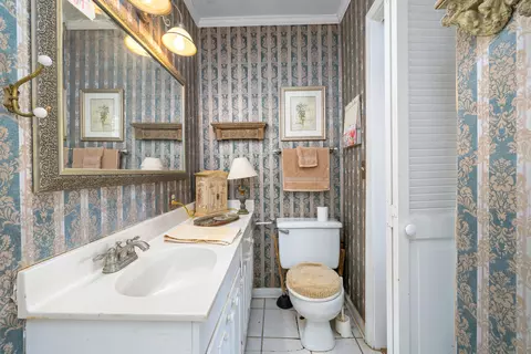 Bath - 302 Stuckey St, Sumter, SC 29150 photo 3 of 4