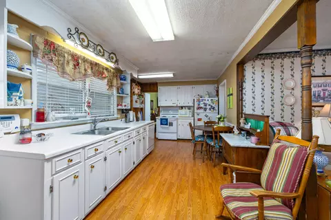 Kitchen - 302 Stuckey St, Sumter, SC 29150 photo 3 of 6