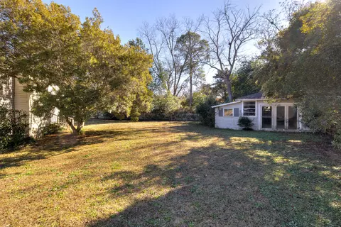 Exterior - 302 Stuckey St, Sumter, SC 29150 photo 6 of 7